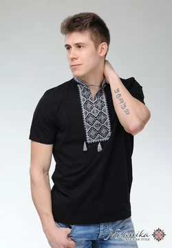 Сдержанная мужская футболка с коротким рукавом в черном цвете «Атаманская (серая вышивка)»