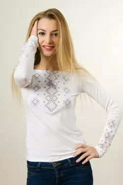 Жіноча вишита футболка білим по білому «Ніжний карпатський орнамент» Жіноча вишита футболка білим по білому «Ніжний карпатський орнамент»