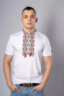 Стильна чоловіча вишита футболка "Гетьман" біла з червоним Стильна чоловіча вишита футболка "Гетьман" біла з червоним