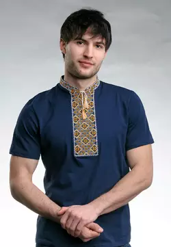 Чоловіча футболка темно-синього кольору із вишивкою «Козацька (золота вишивка)» Чоловіча футболка темно-синього кольору із вишивкою «Козацька (золота вишивка)»