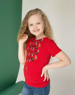 Вишита футболка для дівчинки у червоному кольорі «Берегиня» Вишита футболка для дівчинки у червоному кольорі «Берегиня»