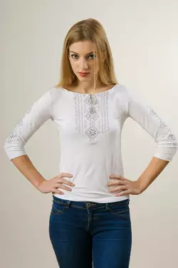 Жіноча вишита футболка із рукавом 3/4 білим по білому «Гуцулка» Жіноча вишита футболка із рукавом 3/4 білим по білому «Гуцулка»