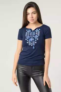 Патриотическая женская футболка с геометрической вышивкой в темно-синем цвете «Звездное Сияние»
