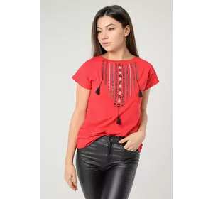 Практичная повседневная вышитая женская футболка в красном цвете «Ожерелье»