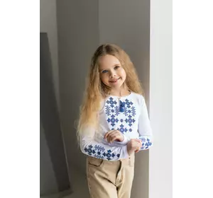 Вишита футболка на довгий рукав для дівчинки із геометричним орнаментом «Зоряне сяйво (синя)» Вишита футболка на довгий рукав для дівчинки із геометричним орнаментом «Зоряне сяйво (синя)»